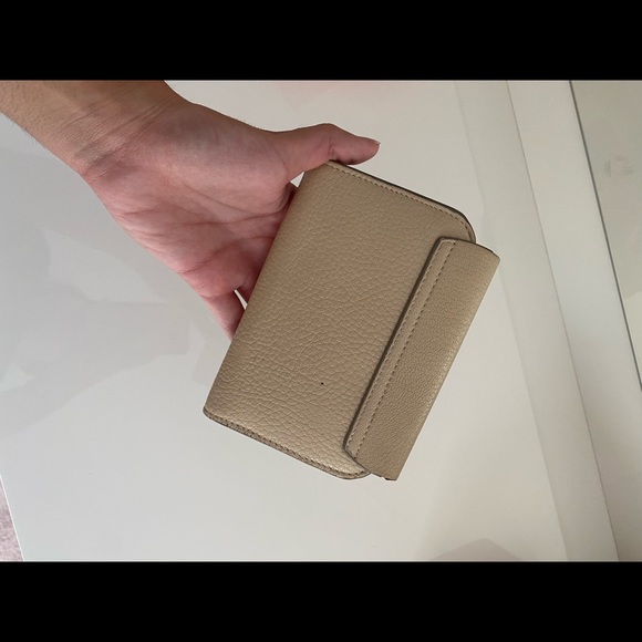 Chloe Wallet - Picture 2 of 6